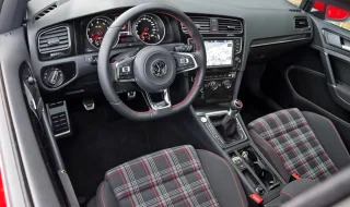 Хвалимо Volkswagen Golf GTI за прагнення бути всім і одразу