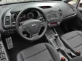 Подходим к Kia Cerato с вопросом о лучшем автo в мире