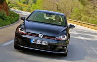 Хвалимо Volkswagen Golf GTI за прагнення бути всім і одразу