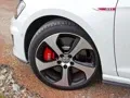 Хвалимо Volkswagen Golf GTI за прагнення бути всім і одразу