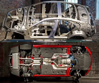 Дефилируем по Швеции на седане Cadillac ATS