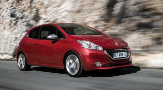 Торкаємось до «гарячого» хетчбека Peugeot 208 GTi