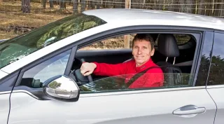 Торкаємось до «гарячого» хетчбека Peugeot 208 GTi