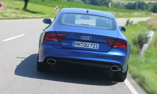 Бьём рекорды скорости за рулём Audi RS7 Sportback