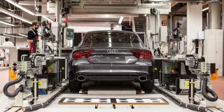 Бьём рекорды скорости за рулём Audi RS7 Sportback