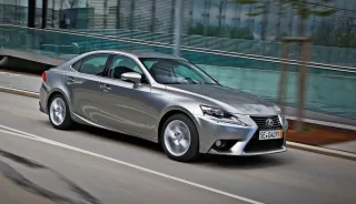 Влюбляемся со второго взгляда в новый Lexus IS