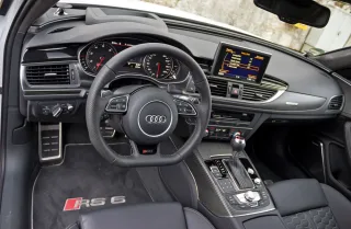 Наводимо шорох у тихому Мюнхені за кермом «заряджених» Audi