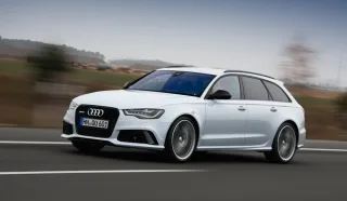 Наводимо шорох у тихому Мюнхені за кермом «заряджених» Audi