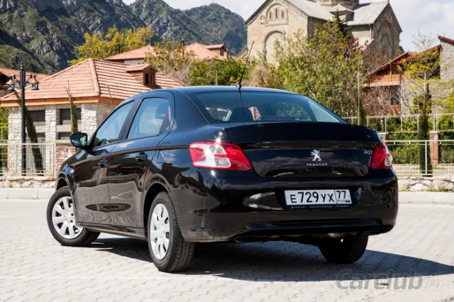 Peugeot 301