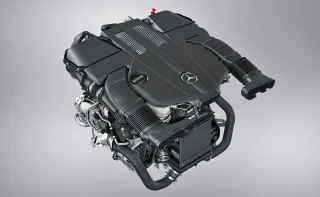 Обганяємо час на купе та кабріолеті Mercedes-Benz E-класу