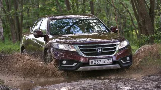 Дивимось, на що сподіваються японці з моделлю Honda Crosstour