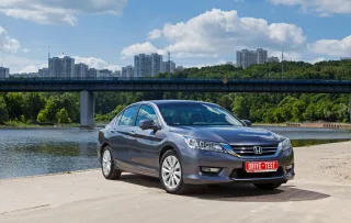Выясняем, что лучше — Honda Accord или Toyota Camry