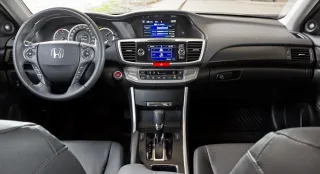 Выясняем, что лучше — Honda Accord или Toyota Camry