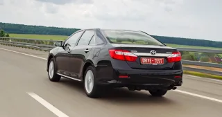 Выясняем, что лучше — Honda Accord или Toyota Camry