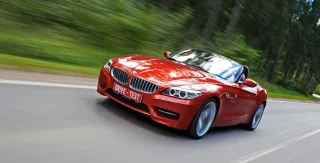 Закриваємо сезон родстерами BMW Z4 та Mercedes SLK