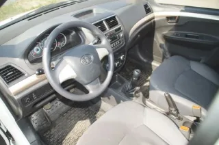 Тест китайського седана FAW V5