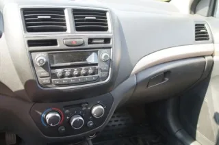 Тест китайського седана FAW V5