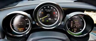 Зберігаємо спокій за кермом суперкара Porsche 918 Spyder
