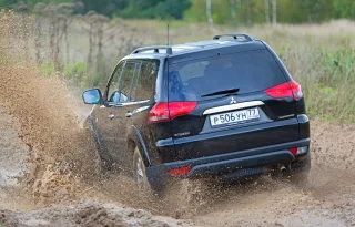Обходимося малим з оновленим Mitsubishi Pajero Sport