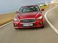 З жахливим інтересом крутимо кермо в седані Infiniti Q50