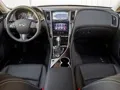 З жахливим інтересом крутимо кермо в седані Infiniti Q50