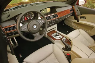 Заглиблюємось в історію автомобілів BMW п'ятої серії
