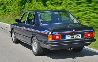 Заглиблюємось в історію автомобілів BMW п'ятої серії