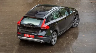 Шкодуємо про тісноту в хетчбеку Volvo V40 Cross Country