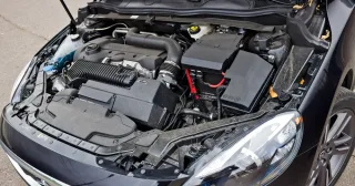Шкодуємо про тісноту в хетчбеку Volvo V40 Cross Country