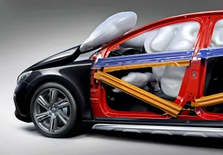 Шкодуємо про тісноту в хетчбеку Volvo V40 Cross Country