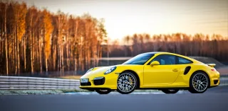 Загоняем Porsche 911 Turbo S на Смоленское кольцо