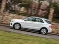 Лишаємо Mercedes ML задоволення зжерти Range Rover Sport