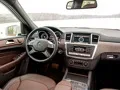 Лишаємо Mercedes ML задоволення зжерти Range Rover Sport