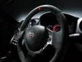 Побіжно знайомимося з оновленим суперкаром Nissan GT-R