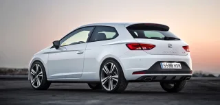 Складаємо та віднімаємо за кермом хот-хетча Seat Leon Cupra