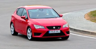 Складаємо та віднімаємо за кермом хот-хетча Seat Leon Cupra