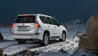 Пробираемся сквозь полярную ночь на внедорожнике Lexus GX