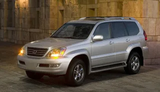 Пробираемся сквозь полярную ночь на внедорожнике Lexus GX
