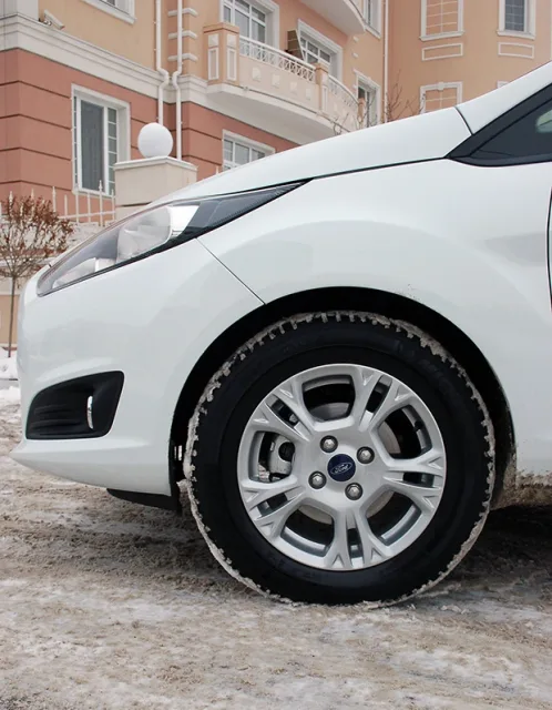Ford-Fiesta-2013-015.jpg