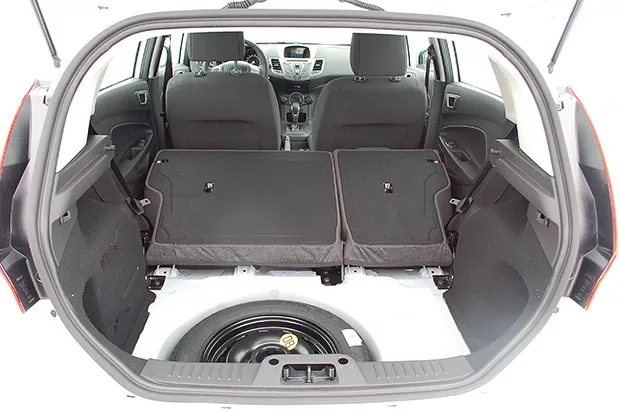 Ford-Fiesta-2013-031.jpg