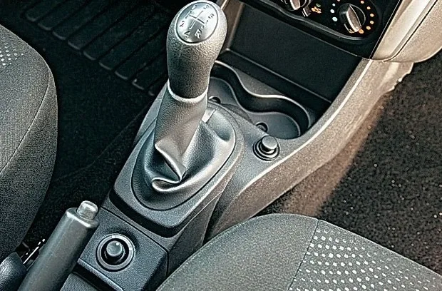 almera1.jpg