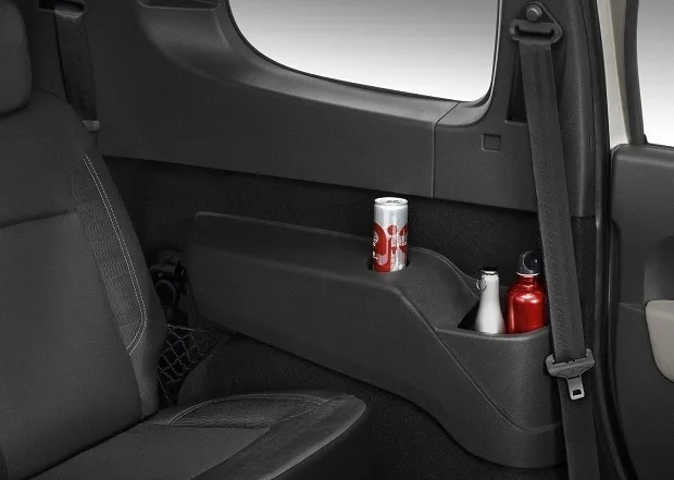Dacia-Lodggy_2013_1600x1200_wallpaper_1e.jpg