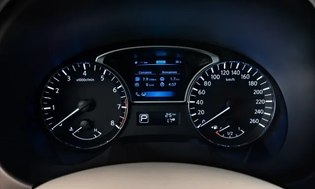 Nissan_Teana_095.jpg