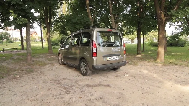 Citroen_Berlingo_0010.jpg