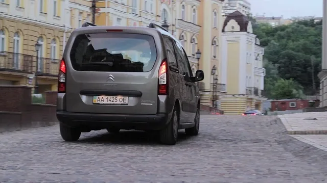 Citroen_Berlingo_0210.jpg