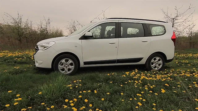 Renault_LOdgy_00100.jpg