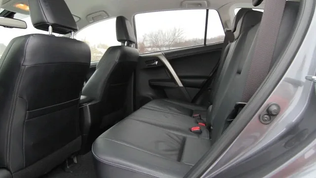 Toyota_RAV4_0070.jpg