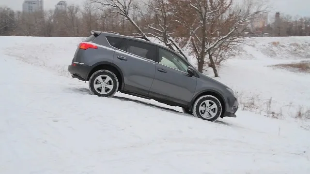 Toyota_RAV4_0110.jpg