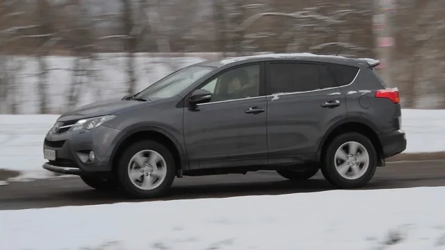 Toyota_RAV4_0170.jpg