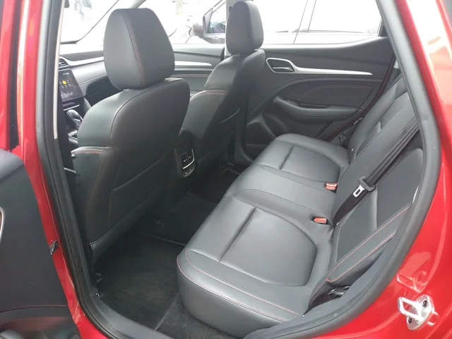 mg-zs-test-7_1.jpg